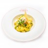 Risotto aux Saint- Jacques, jeune pousses d'épinard, tuile au Comté