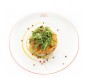 Tartare de saumon, de l’oignon rouge, bruschetta au caviar d’aubergine 